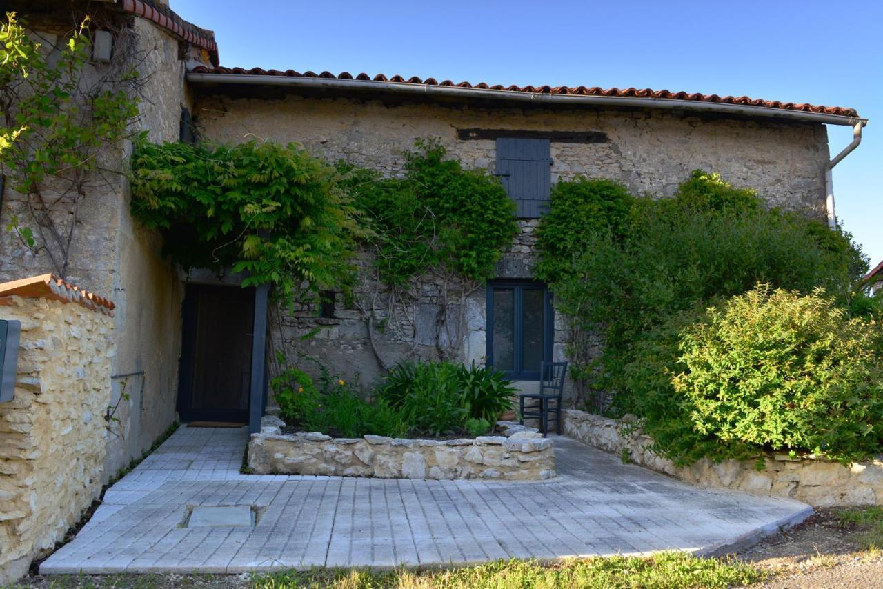 Chez Pique-Fesse Chambre D'Hote Saint-Martin-L'ars Zewnętrze zdjęcie